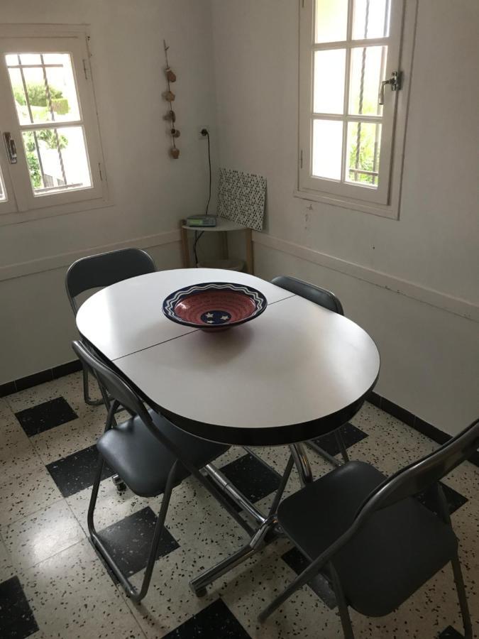 Meuble Trois Etoiles Au Premier Etage D'Une Maison Typique 생시프리앙 외부 사진