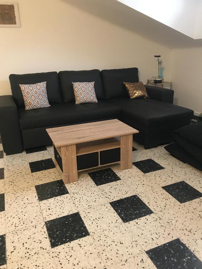 Meuble Trois Etoiles Au Premier Etage D'Une Maison Typique 생시프리앙 외부 사진