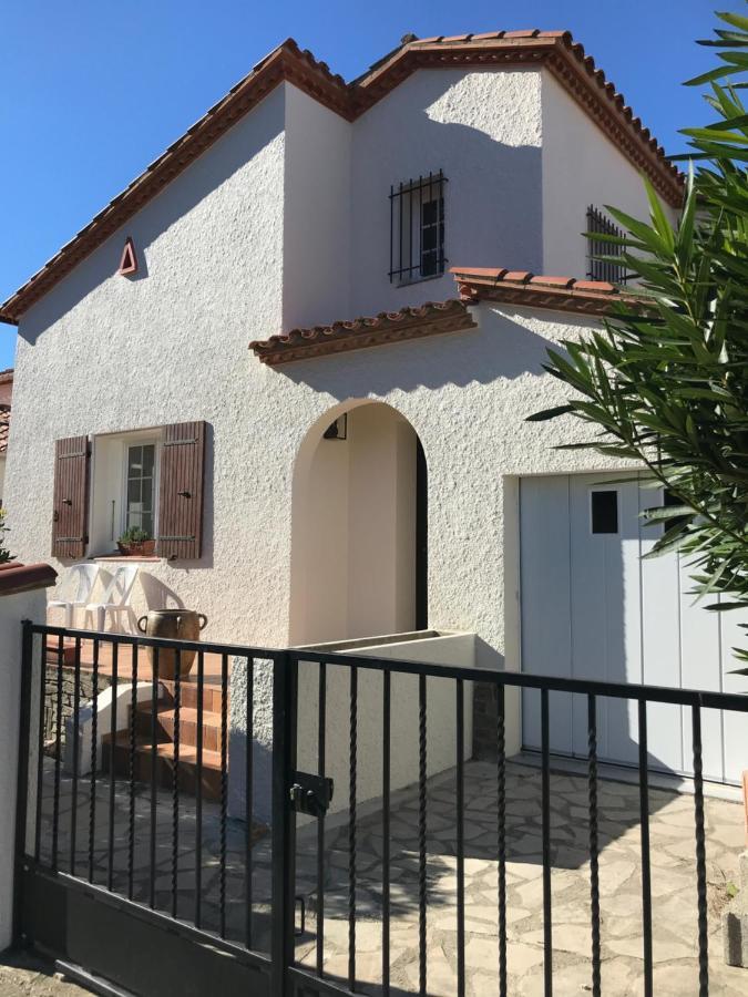 Meuble Trois Etoiles Au Premier Etage D'Une Maison Typique 생시프리앙 외부 사진